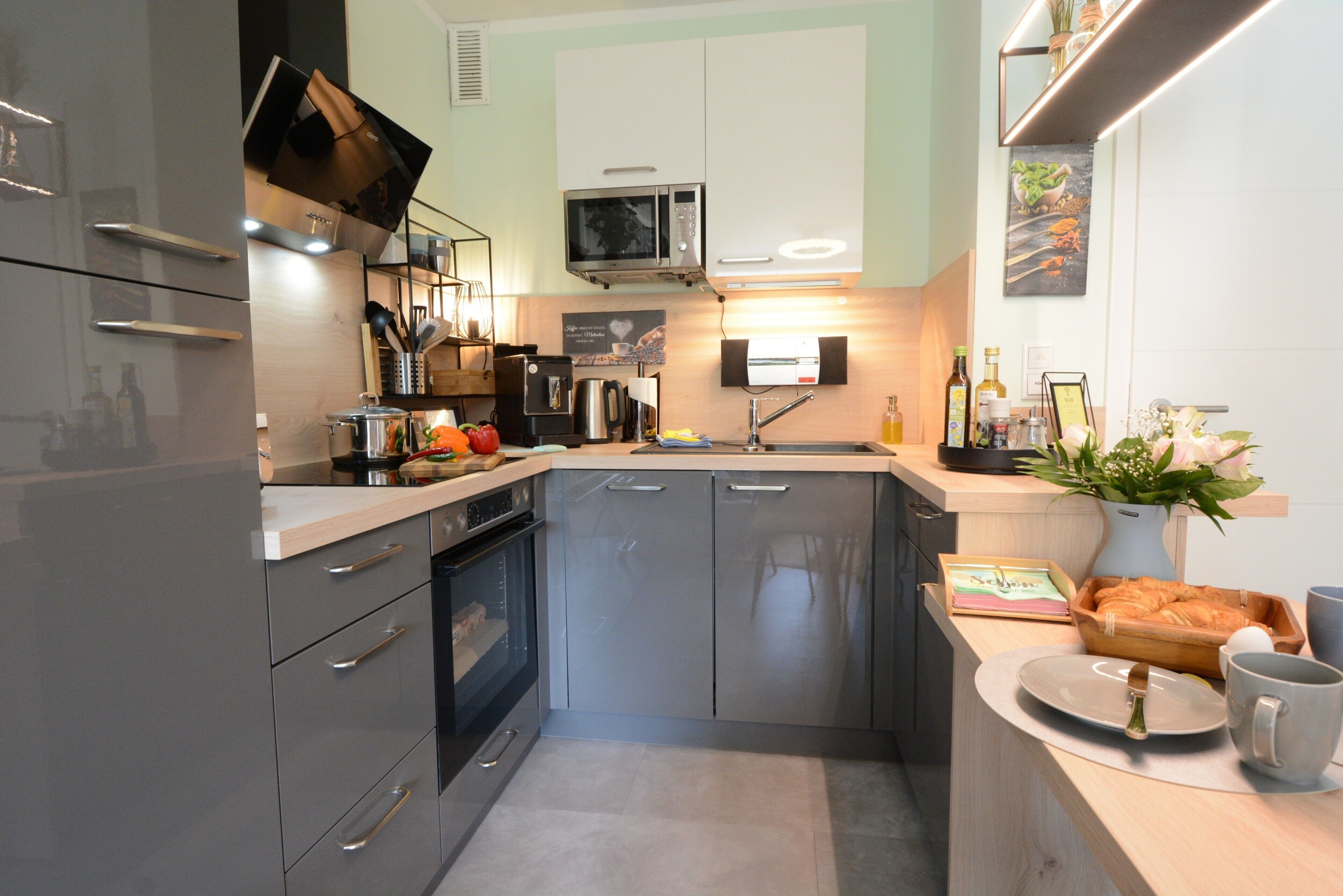 Fridge, microwave, oven, dishwasher