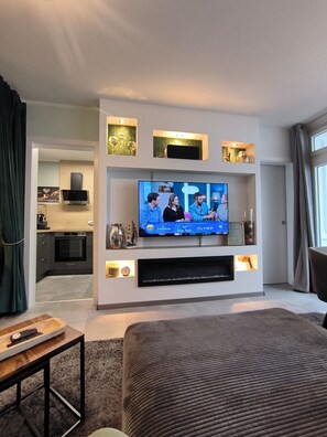 2 bedrooms, iron/ironing board, WiFi, bed sheets - Stylish 4-Star Apartment for 4 Guests, Fast Wi-Fi (Goslar)