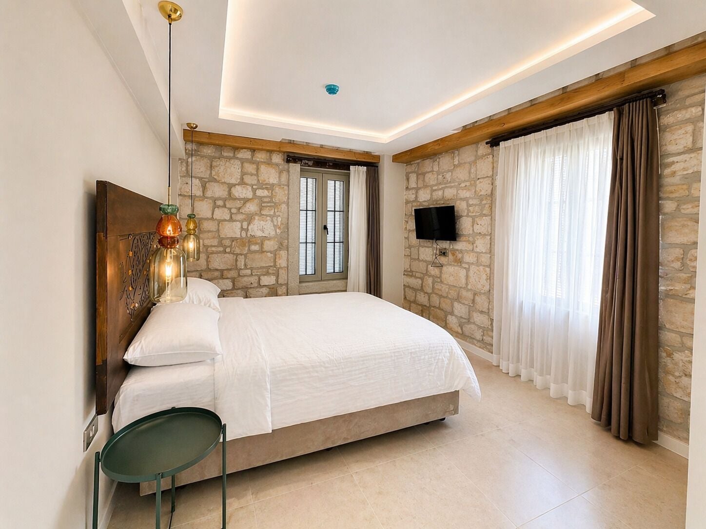Standard Room | Free minibar items, free WiFi, bed sheets