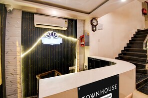 Lobby - SuiteHotel Raj Mahal Palace (Prayagraj)