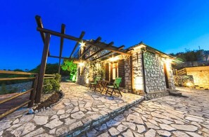 Terrace/patio - Villa Poseidon - Executive Suite In Zante w/Pool (Skinaria)