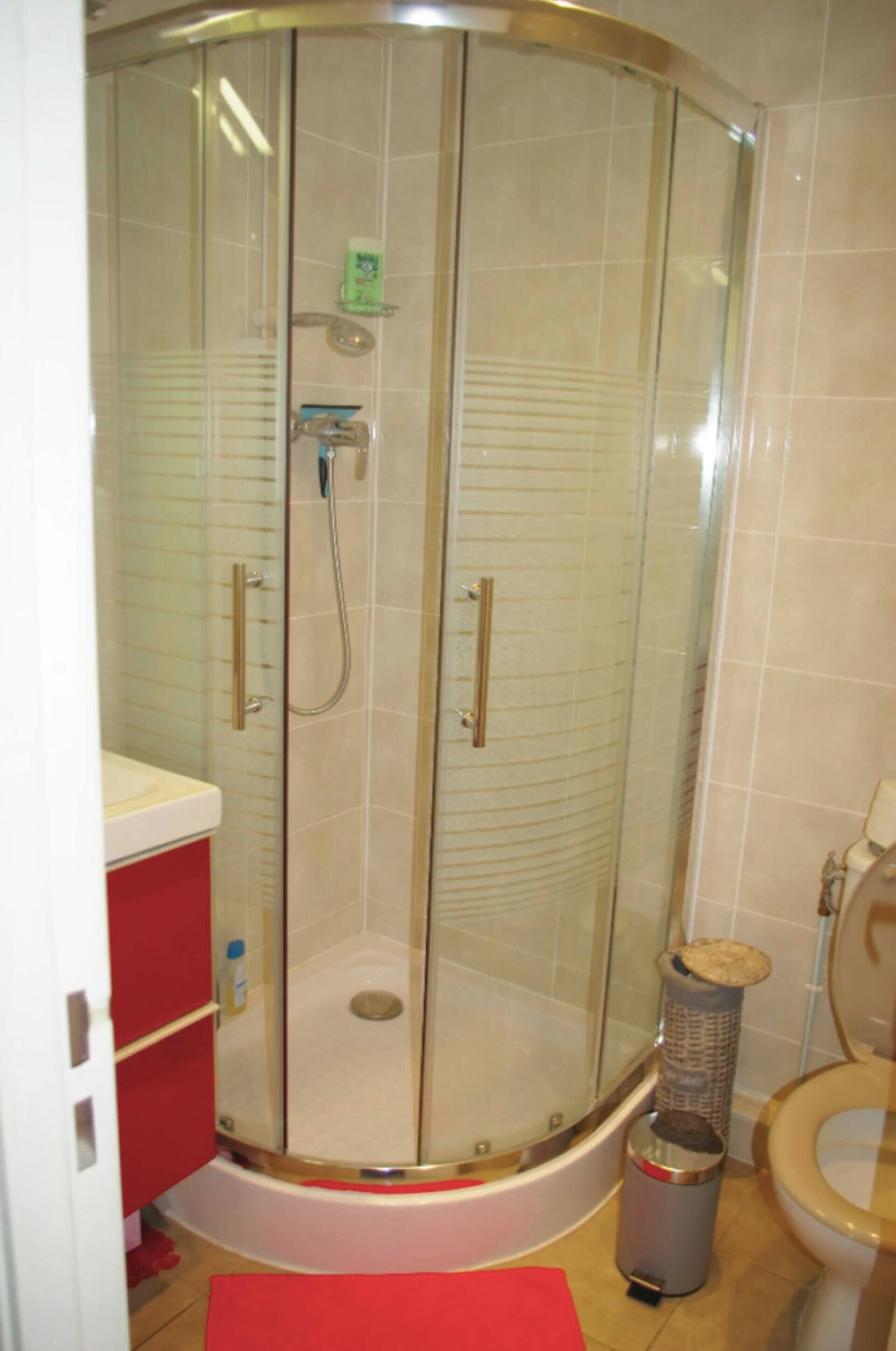 Shower, soap
