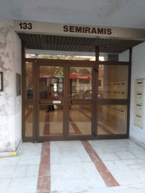 Exterior detail - Vrbo Property (Saint-Raphaël)