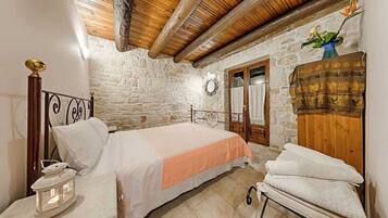 1 bedroom, travel crib, WiFi, bed sheets