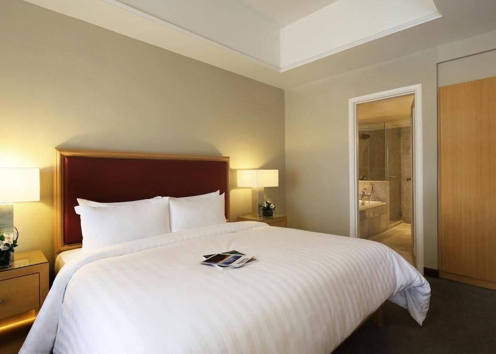 In-room safe, desk, iron/ironing board, free WiFi