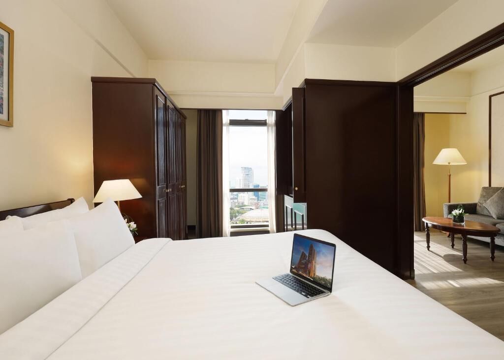 In-room safe, desk, iron/ironing board, free WiFi