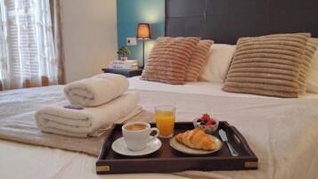 2 habitaciones, tabla de planchar con plancha y wifi gratis