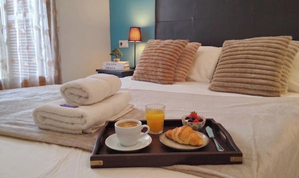 2 habitaciones, tabla de planchar con plancha y wifi gratis 