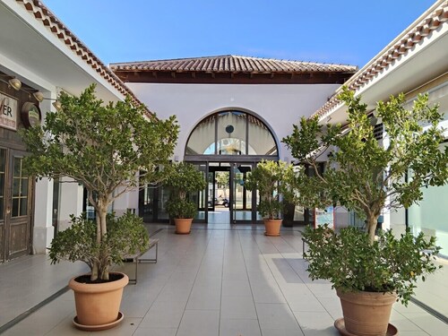 Family Golf Oasis | Disney+, Pool & Sunny Terrace