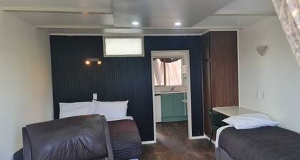 Kiwi Cove Motel