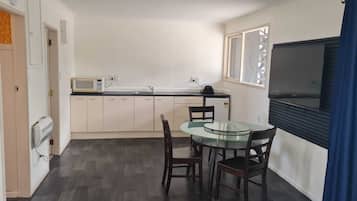 Family Apartment, City View | Tempat makan
