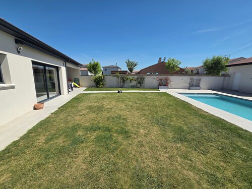 Maison 3 chambres avec Piscine à Romans-sur-Isère Copropriété calme et sécurisée