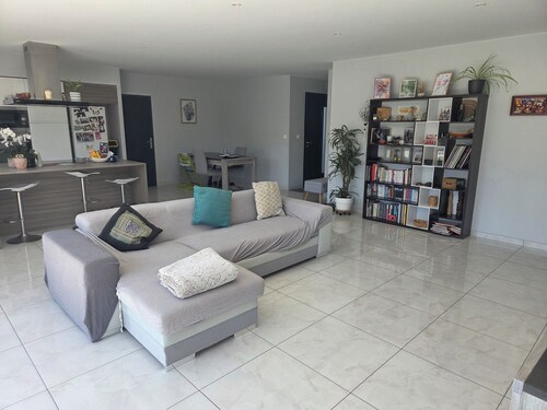 3 bedroom house with swimming pool in Romans-sur-Isère Quiet and secure condominium