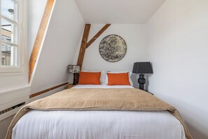 2 bedrooms, in-room safe, iron/ironing board, free WiFi - MODERN COMFORT 2 BEDROOM APARTMENT IN HISTORIC MARAIS (Paris)