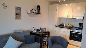 TV, stereo - Apartment 'Tanjasfewo in Dornumersiel' with Balcony and Wi-Fi (Dornum)