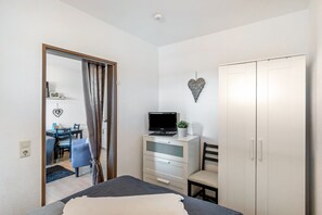 1 bedroom, WiFi - Apartment 'Tanjasfewo in Dornumersiel' with Balcony and Wi-Fi (Dornum)