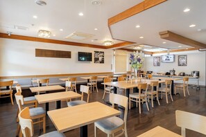 Dining - hoteruandorentacarrokurokumaru (higashimurogunnachikatuuracyouasahi)