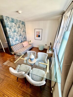 Living area - 1 Bedroom Flat Cambridge City Centre Location (Cambridge)