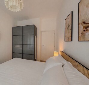 1 bedroom, iron/ironing board, WiFi, bed sheets - Velora Roma Apartment [Vatican Area] Elegant & Intimate Retreat in Rome (Roma)