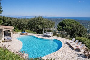 Pool - Villa Prestige Ramatuelle 180° sea view, Swimming pool & Jacuzzi (Ramatuelle)