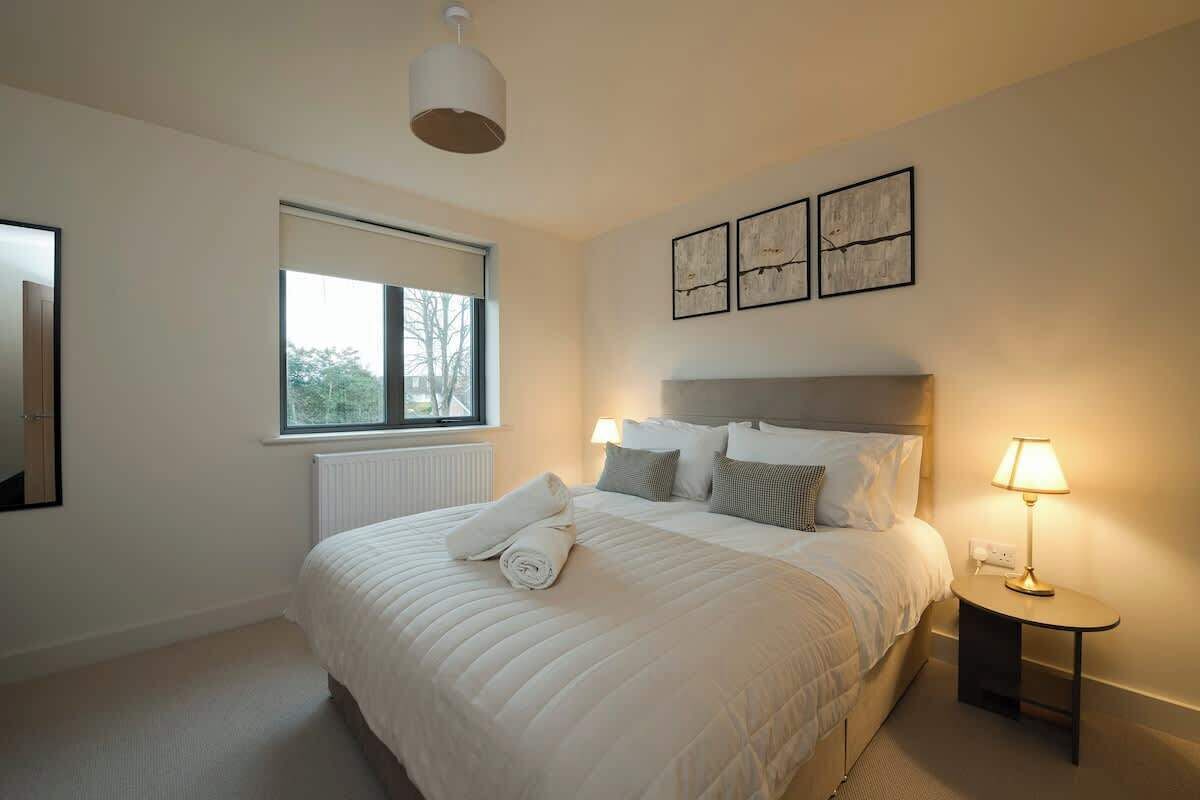 5 Schlafzimmer, Bügeleisen/Bügelbrett, Reisekinderbett, WLAN