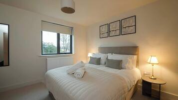 5 Schlafzimmer, Bügeleisen/Bügelbrett, Reisekinderbett, WLAN