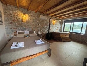 Spa - Luxury Suite of Villa Lagkadaki (Kotronas)