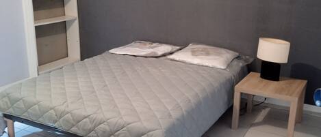 5 Schlafzimmer, Bügeleisen/Bügelbrett, Internetzugang, Bettwäsche