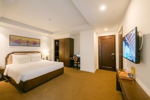 Blackout curtains, iron/ironing board, free WiFi