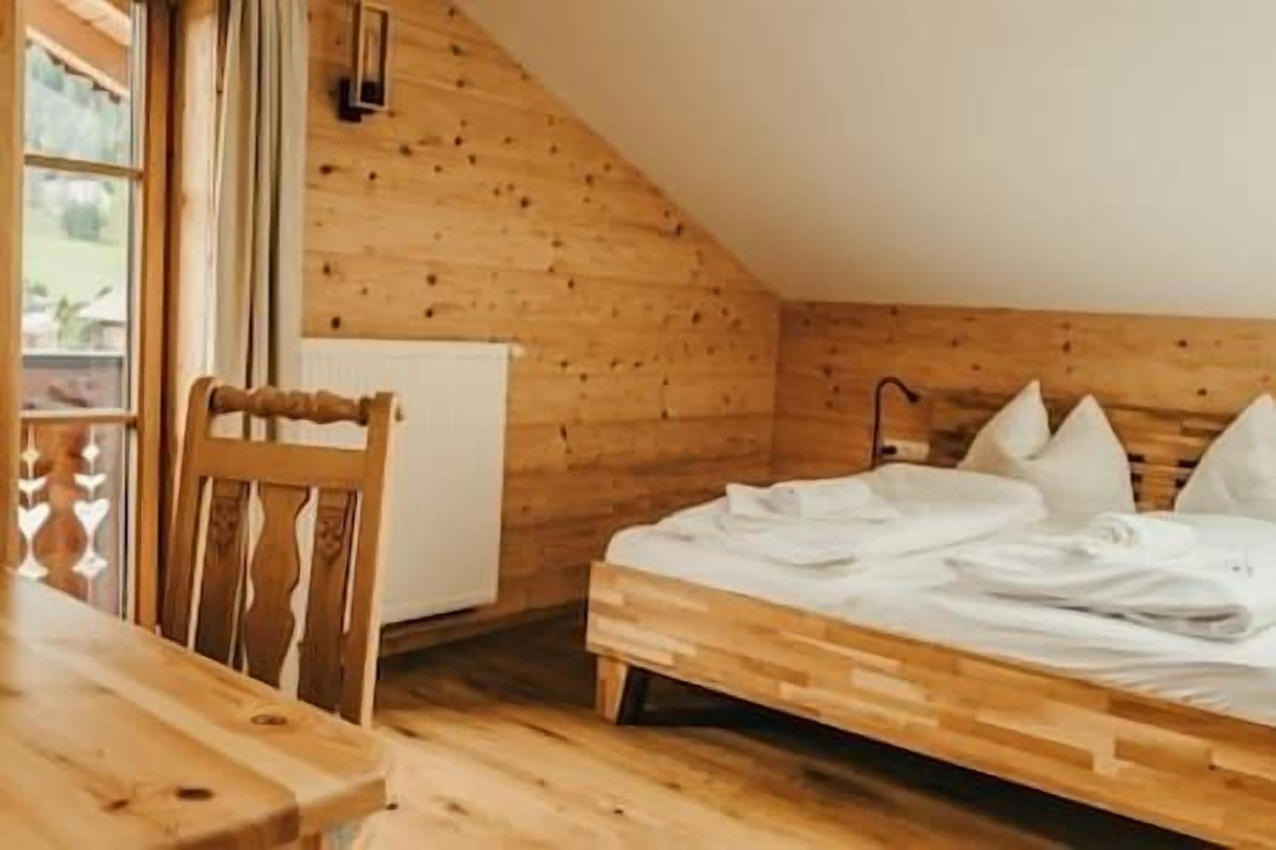 4 chambres, lit parapluie, Wi-Fi gratuit, draps fournis