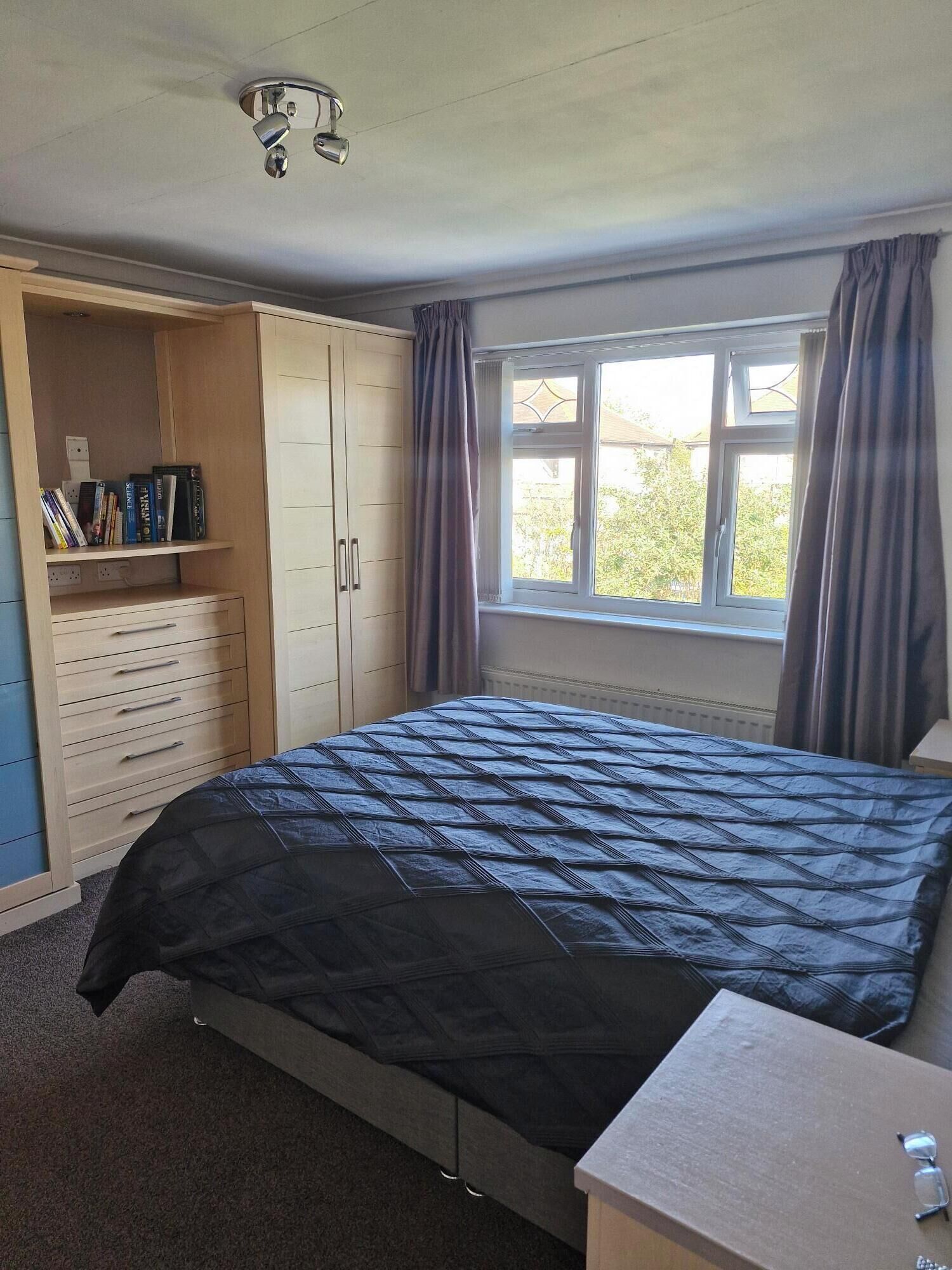 3 bedrooms, iron/ironing board, Internet, bed sheets