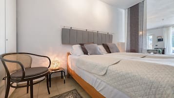 1 bedroom, WiFi, bed sheets