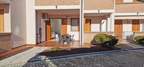 Outdoor dining - Bright property close to Ponente Beach (Caorle)