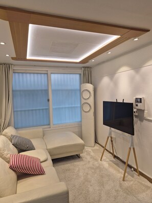 Televisor LED de 40 polzades amb canals per cable 