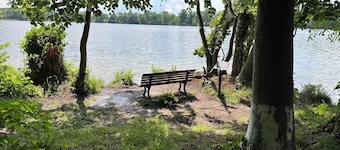 Gabled apartment on an estate. Idyllic location on Lake Ruppiner See 1 hour from Berlin