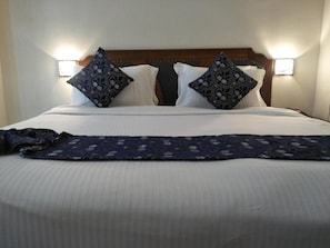 Suite | Free WiFi - Sneha Inn (Talipparamba)