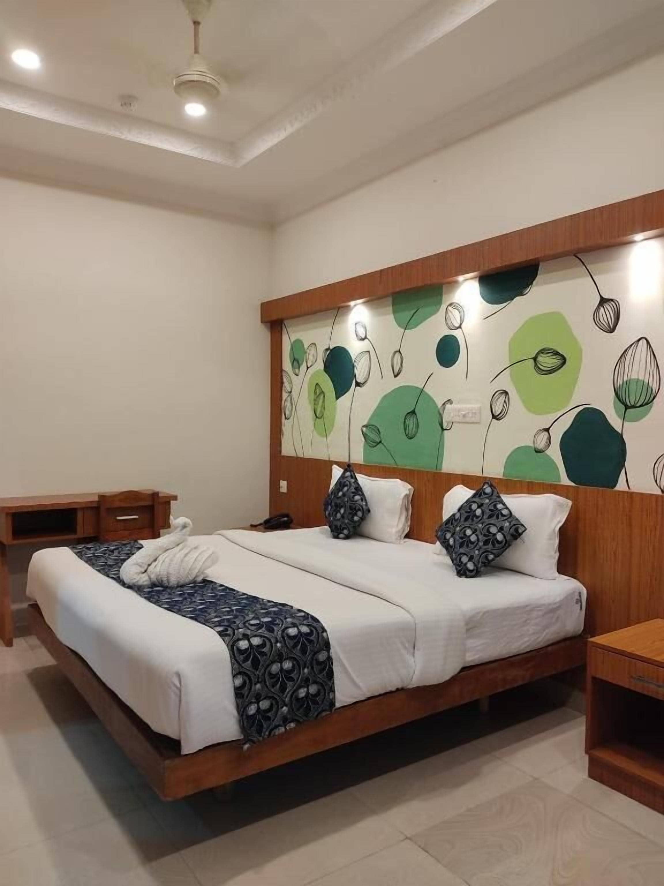 Deluxe Double Room | Free WiFi