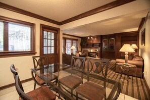 Interior - Cozy 2-bedroom apartment with AC in welcoming Steamboat Springs Sunburst (Steamboat Springs)