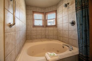 Bathroom - Cozy 2-bedroom apartment in serene Steamboat Springs with AC Sunburst (Steamboat Springs)
