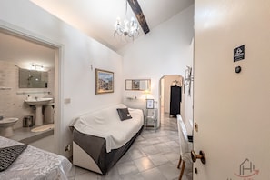 TV - [Country Refuge] Langhe at 50km • Sea at 30min (Carcare)
