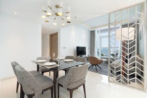 Business Apartment, 2 Bedrooms, Kitchen, Bay View | Dining room - Gala Guests - Maison Prive Collection (Dubai)