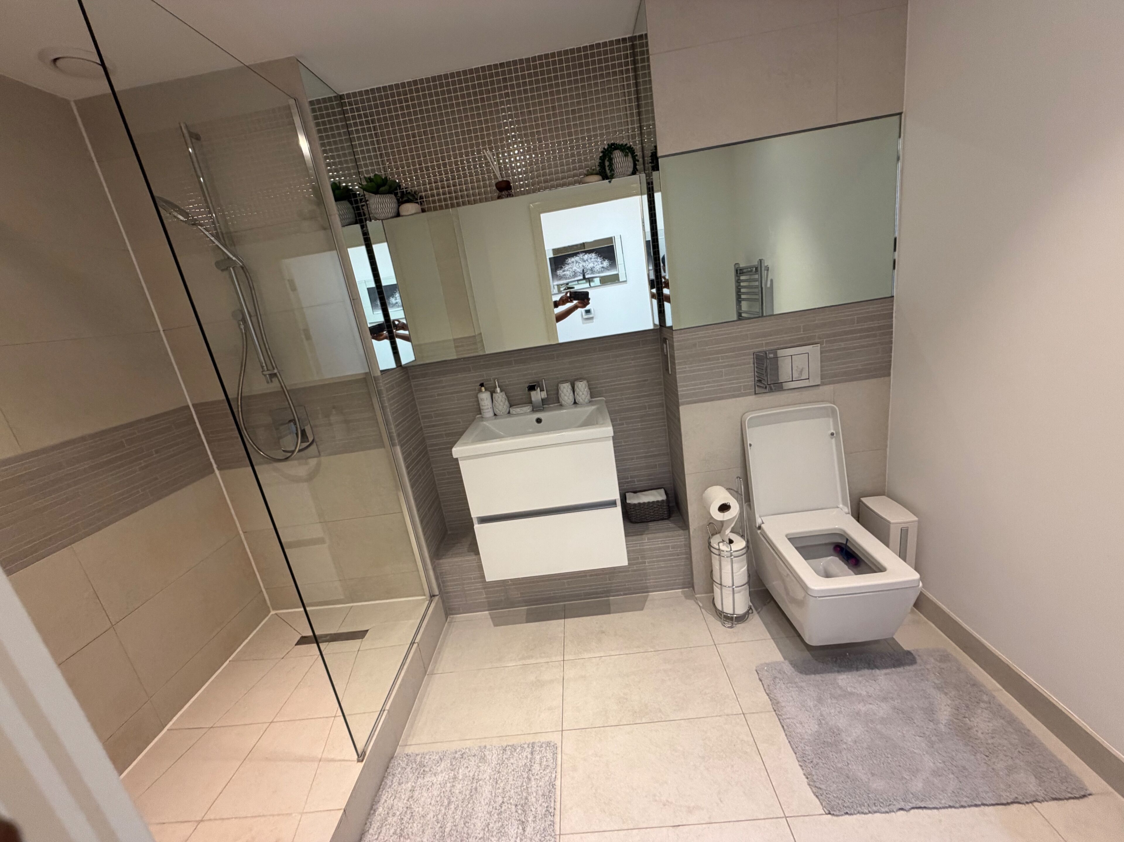 Separate tub and shower, deep soaking tub