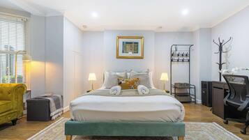 Desk, iron/ironing board, travel cot, WiFi