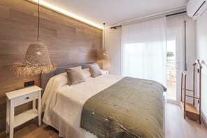 Room - Vrbo Property (Roses)