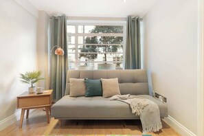 TV, video games, offices - Stunning 1BR in heart of Chelsea (Greater London)