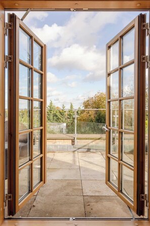 Interior - Luxury 5 Bedroom & 4 Bathroom - Garden,Cinema,Gym (Greater London)