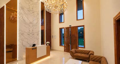 Spacious 5-bedroom farmhouse in tranquil Gurugram with AC