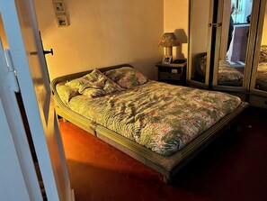 Room - Vrbo Property (Andernos-les-Bains)