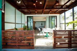 Outdoor dining - Holiblue (BLUE BAY)