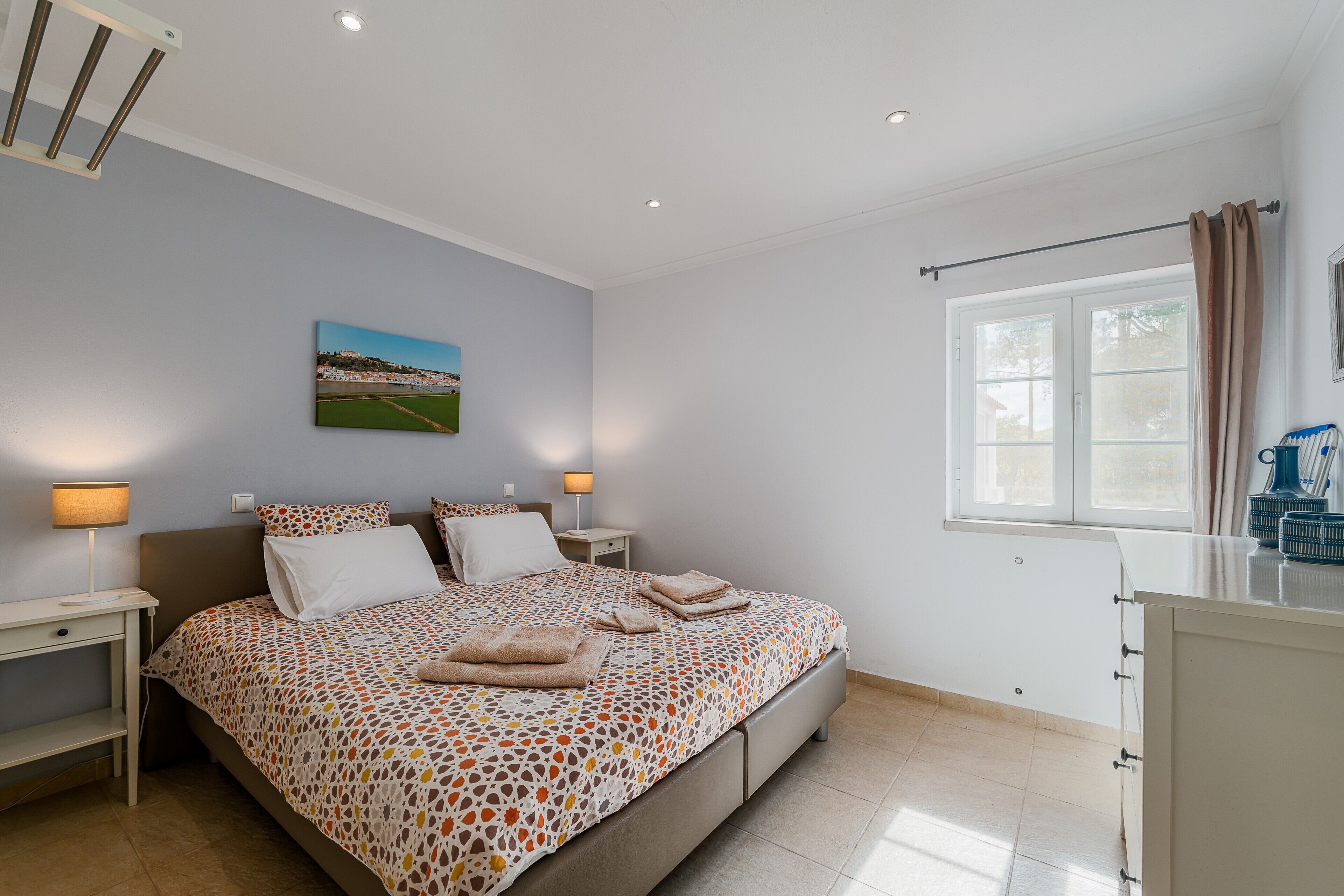 1 chambre, fer et planche à repasser, Wi-Fi, literie fournie